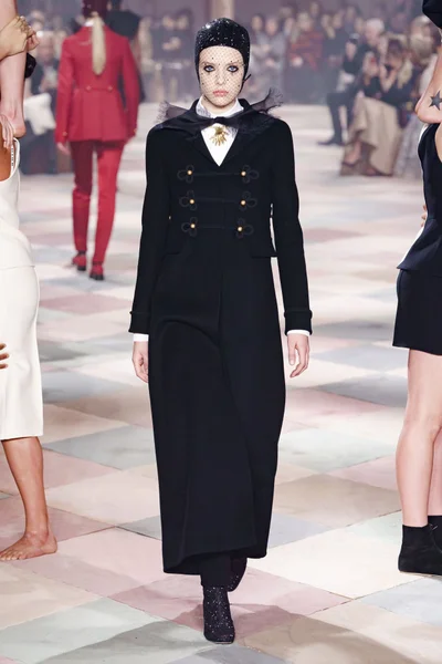 Look 5